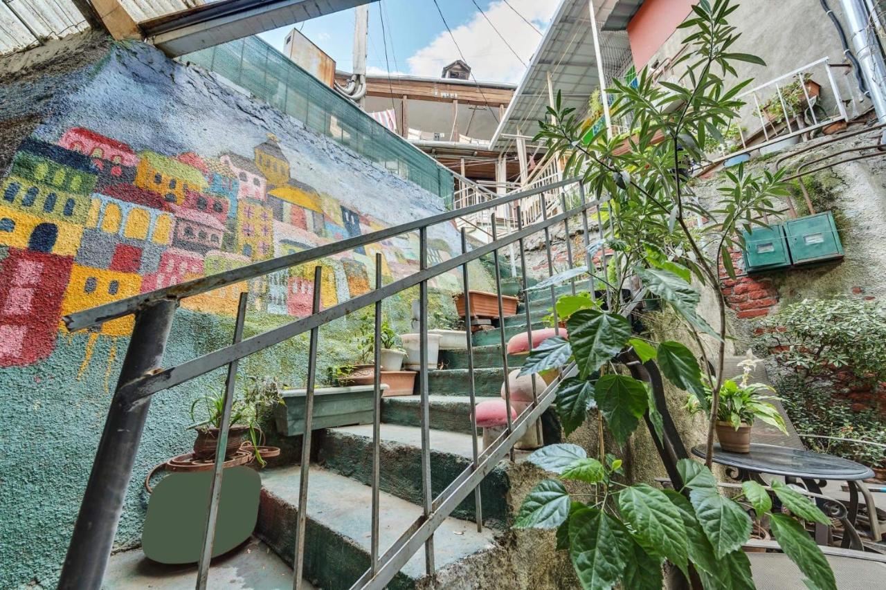 House 52 Boutique Готель 2*